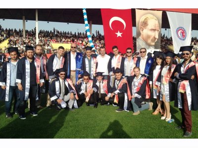 <BR>TC ÇANAKKALE ONSEKİZ MART ÜNİVERSİTESİ MEZUNİYET TÖRENİ YAPILDI