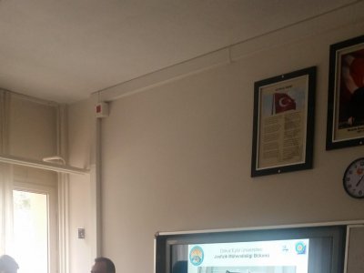 BORNOVA ANADOLU LİSESİ`NDE MESLEK TANITIMI VE TEMEL AFET BİLİNCİ EĞİTİMİ VERİLDİ