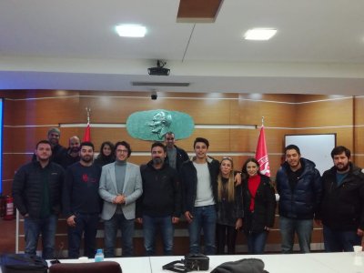 SİSMİK KIRILMA VE YÜZEY DALGALARININ ÇOK KANALLI ANALİZİ AKTİF VE PASİF KAYNAKLI REMİ YÖNTEMLERİ 1B VE 2B SAHA UYGULAMASI VE DEĞERLENDİRİLMESİ KURSU GERÇEKLEŞTİRİLDİ