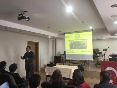 ŞEHİT ERKAN ÖZCAN ANADOLU LİSESİ`NDE MESLEK TANITIM SUNUMU YAPILDI