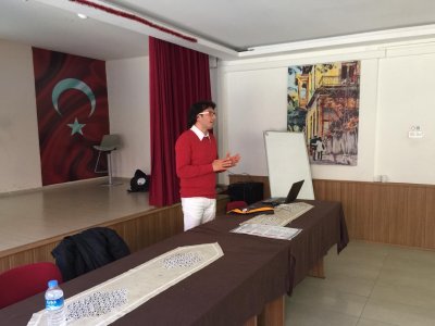 YAHYA KEMAL BEYATLI ORTAOKULU`NDA MESLEK TANITIM VE TEMEL AFET BİLİNCİ EĞİTİMİ SEMİNERLERİ VERİLDİ