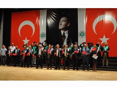 KOCAELİ ÜNİVERSİTESİ MEZUNİYET TÖRENİ YAPILDI