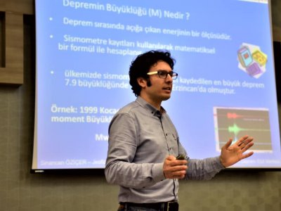 BORNOVA KÜLTÜR MERKEZİ`NDE ÇOÇUKLARA DEPREM HAKKINDA FARKINDALIK EĞİTİMİ VERİLDİ