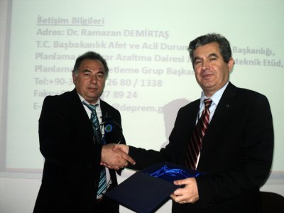 İL AFET VE ACİL DURUM MÜDÜRLÜKLERİNDE GÖREV YAPAN JEOFİZİK MÜHENDİSLERİNİN EĞİTİMİ GERÇEKLEŞTİRİLDİ