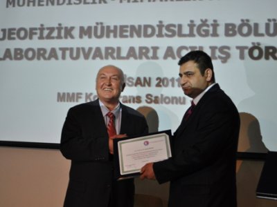 ÇOMÜ JEOFİZİK MÜHENDİSLİĞİ BÖLÜMÜ LABORATUAR AÇILIŞI TÖRENİ