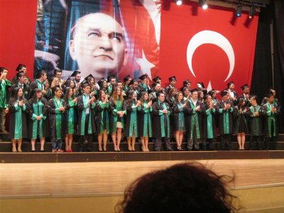 KOCAELİ ÜNİVERSİTESİ MEZUNİYET TÖRENİ YAPILDI